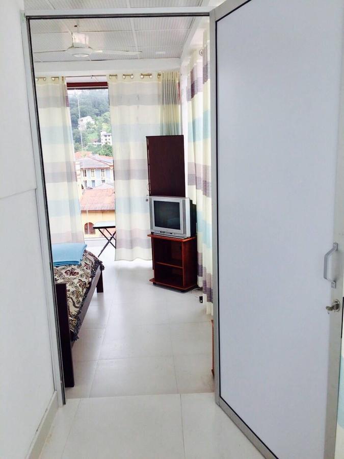 Getmore Bed & Breakfast Канди Экстерьер фото